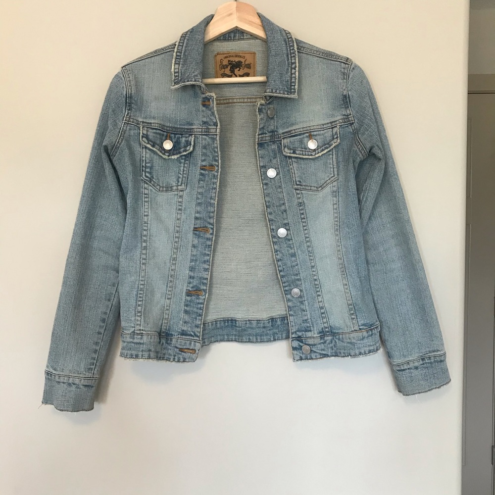 Women’s Jean Jacket 🌸